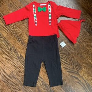 NWT Holiday 3pc Outfit with Green Bow Tie and matching hat - 6-9mo